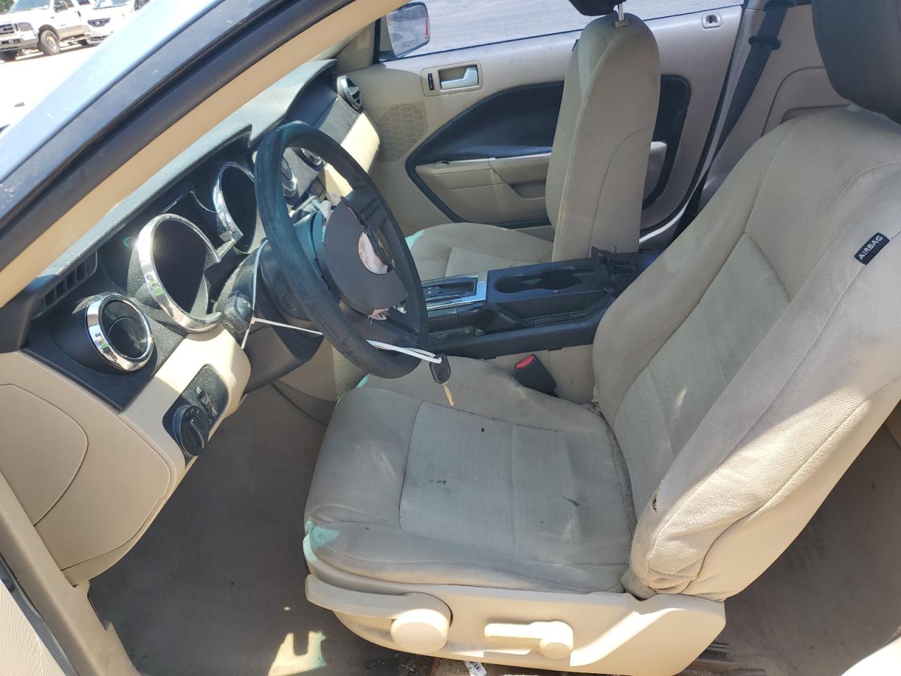 2008 Ford Mustang VIN: 1ZVHT80N585132073 Lot: 58142424