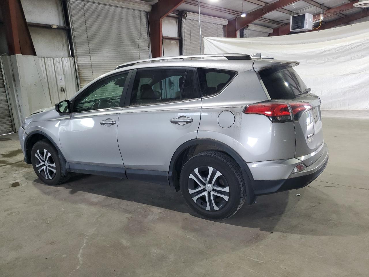 VIN 2T3BFREV2HW639472 2017 TOYOTA RAV4 no.2