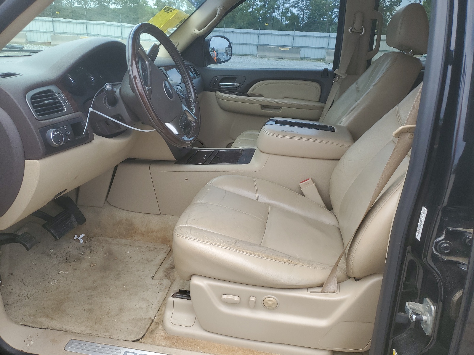 1GKFK63817J372593 2007 GMC Yukon Denali