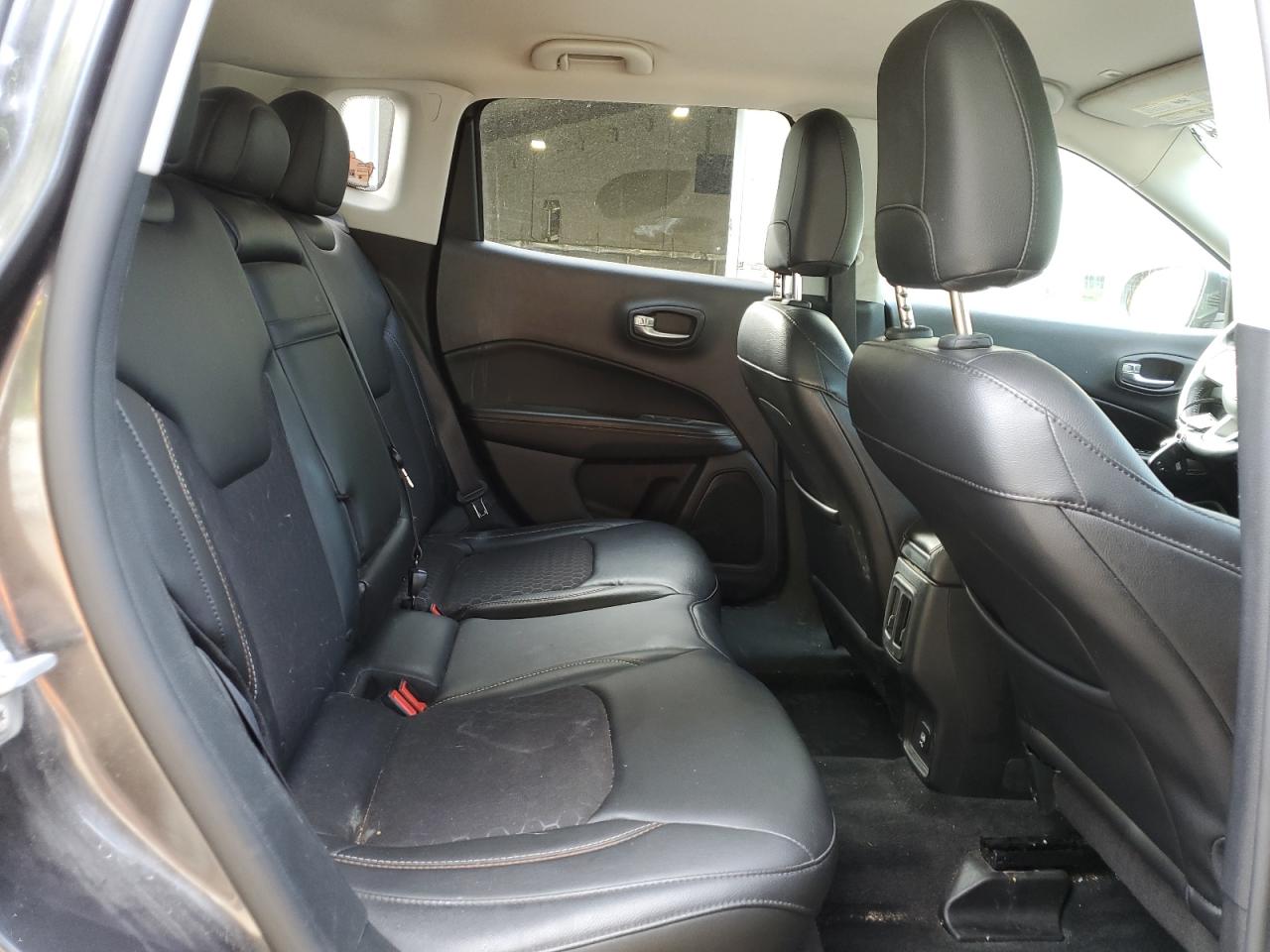 2018 Jeep Compass Latitude VIN: 3C4NJDBB7JT320865 Lot: 57175844