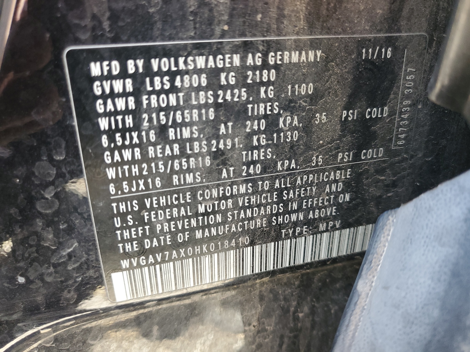 WVGAV7AX0HK018410 2017 Volkswagen Tiguan S