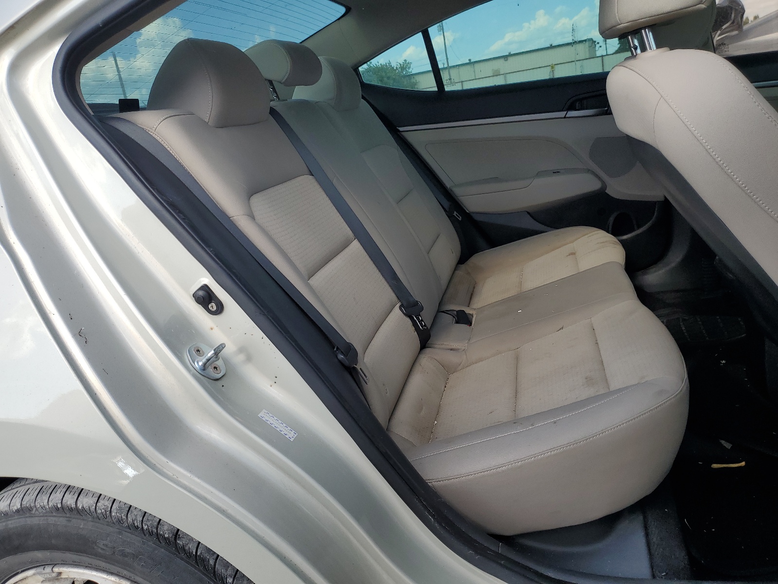 KMHD74LF2HU096699 2017 Hyundai Elantra Se