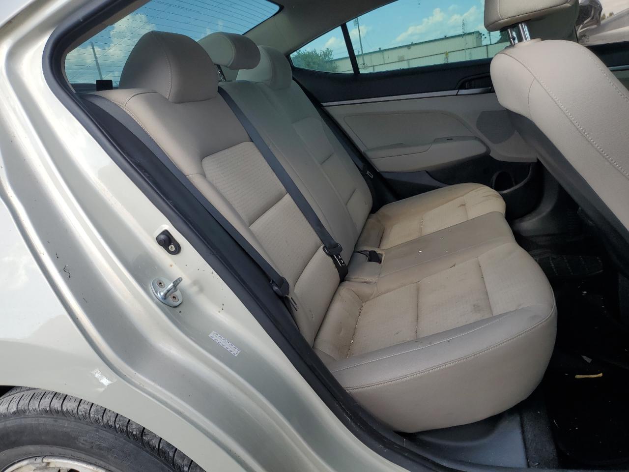 2017 Hyundai Elantra Se VIN: KMHD74LF2HU096699 Lot: 60864004