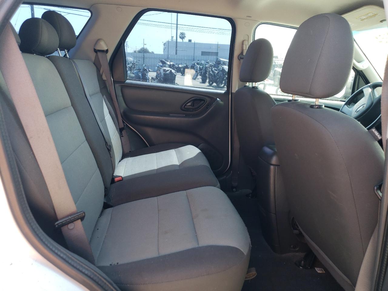 2006 Ford Escape - Image 10