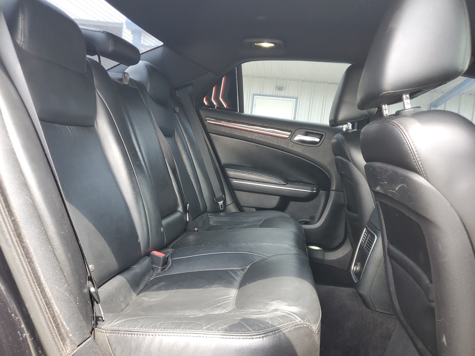 2C3CA5CG0BH546820 2011 Chrysler 300 Limited