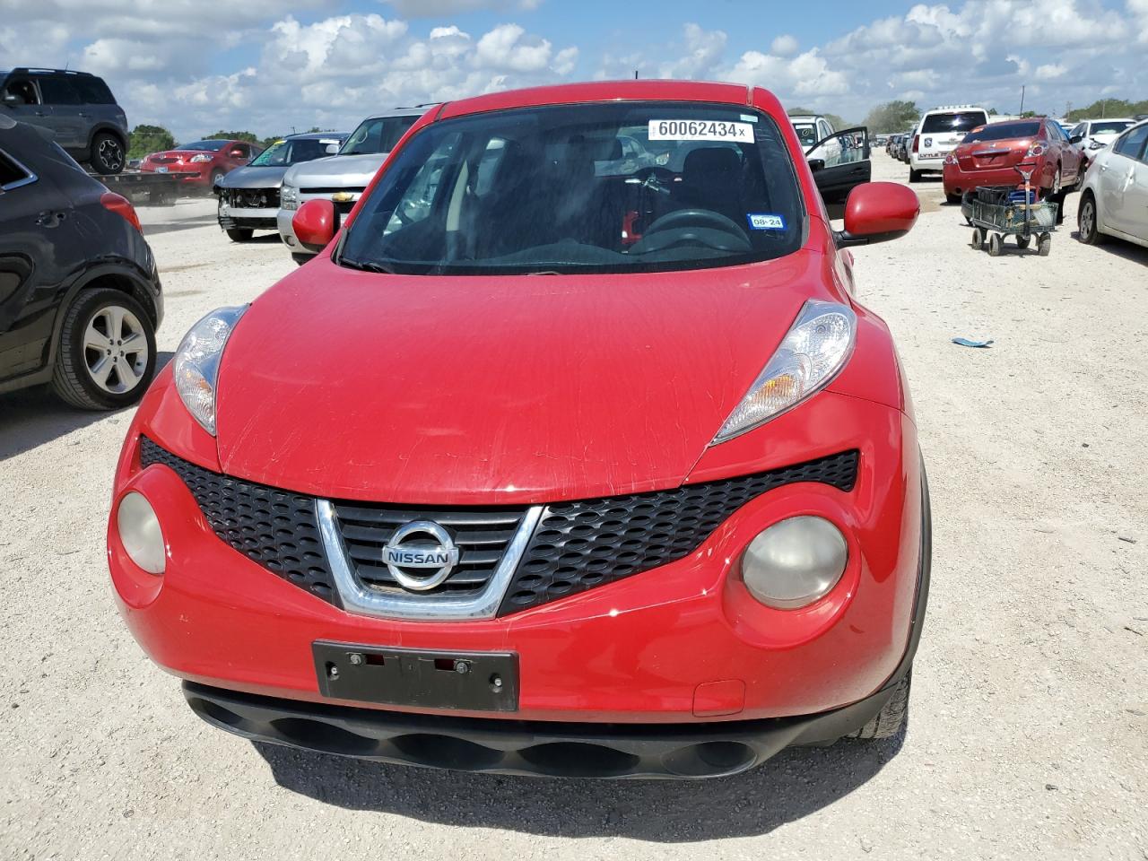2014 Nissan Juke S VIN: JN8AF5MR4ET350105 Lot: 60062434