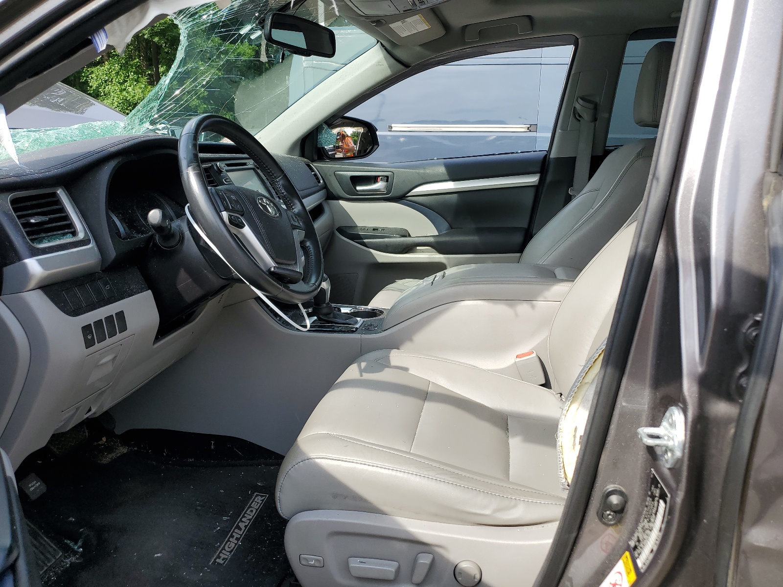 5TDJKRFH0GS355760 2016 Toyota Highlander Xle