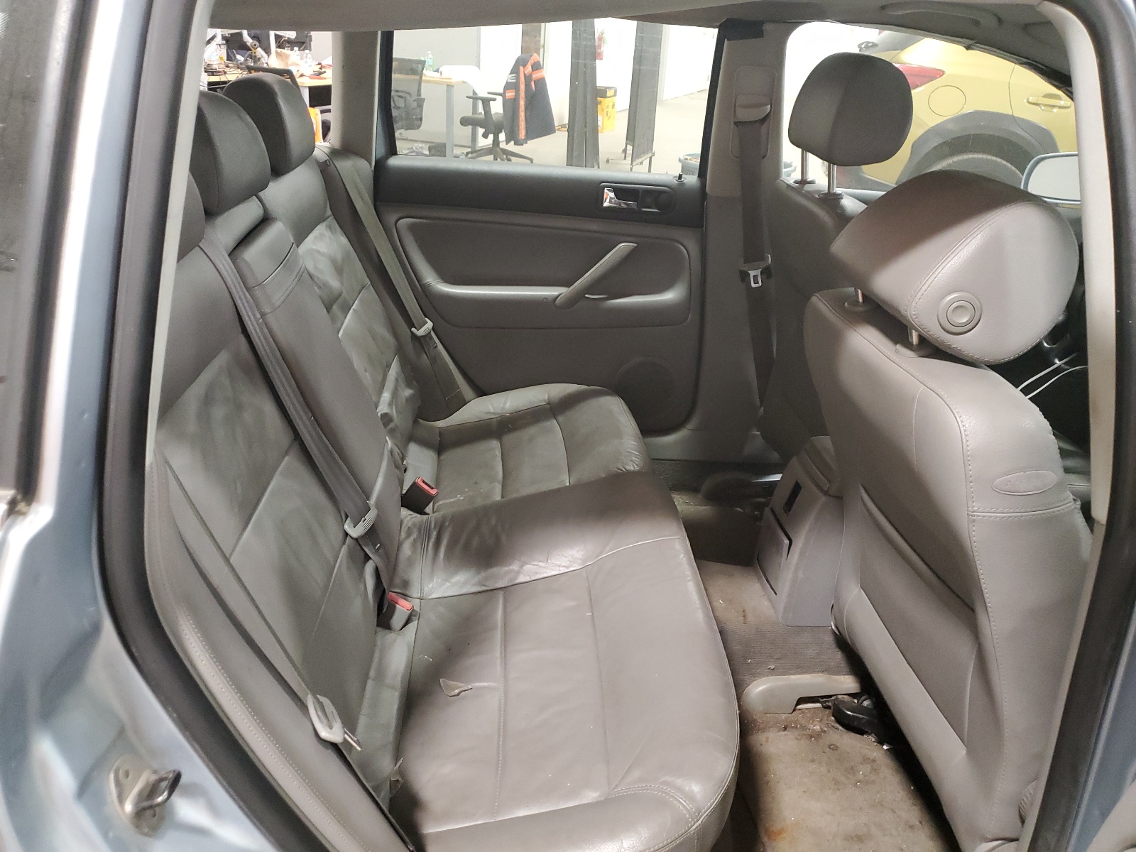 WVWVD63B43E089766 2003 Volkswagen Passat Gls