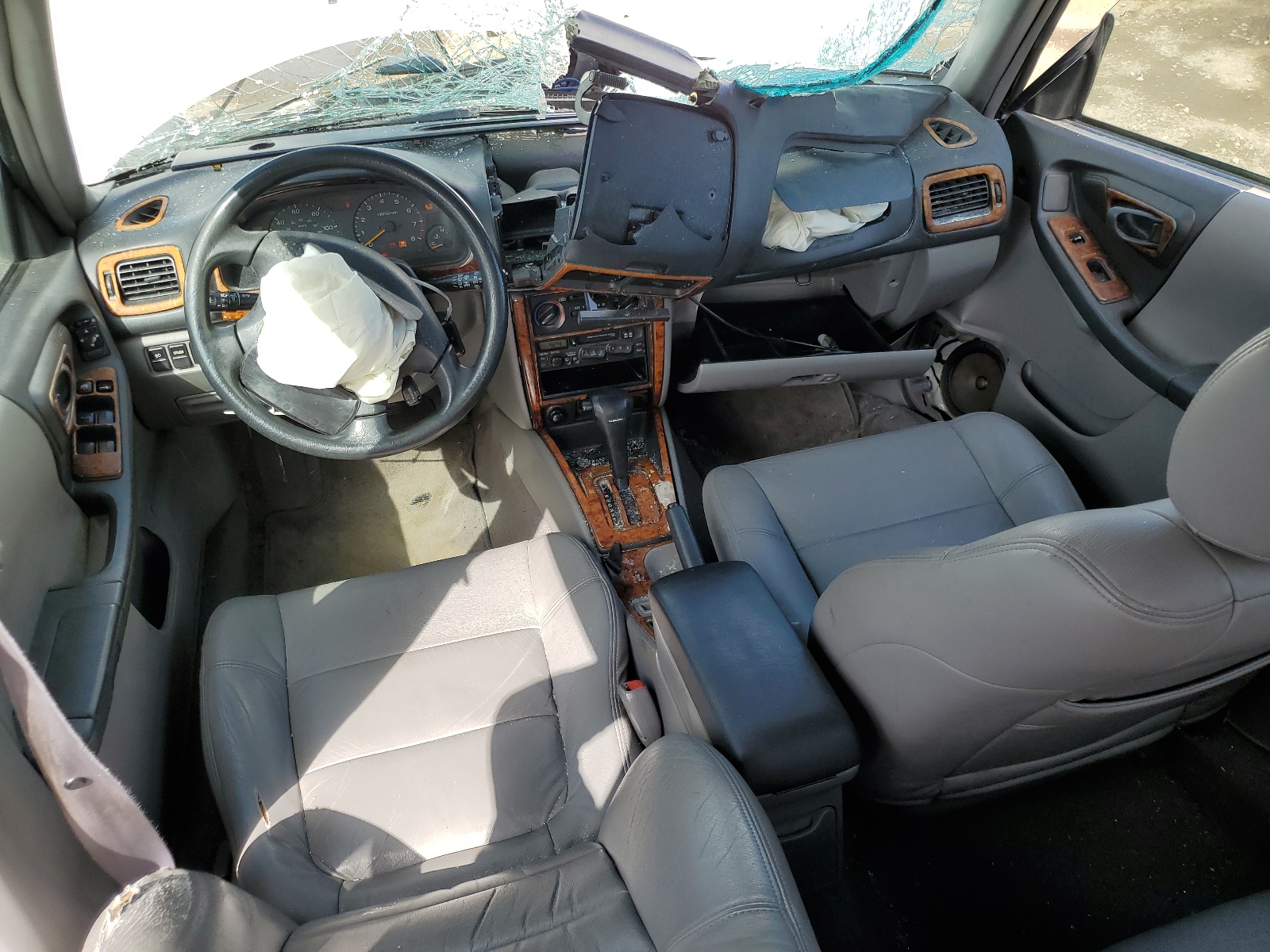 JF1SF6352YH729203 2000 Subaru Forester L