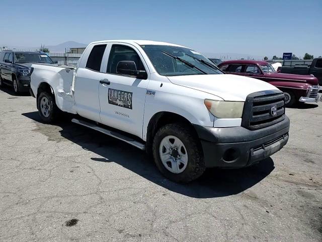 2013 Toyota Tundra Double Cab Sr5 VIN: 5TFCY5F18DX015748 Lot: 57250484