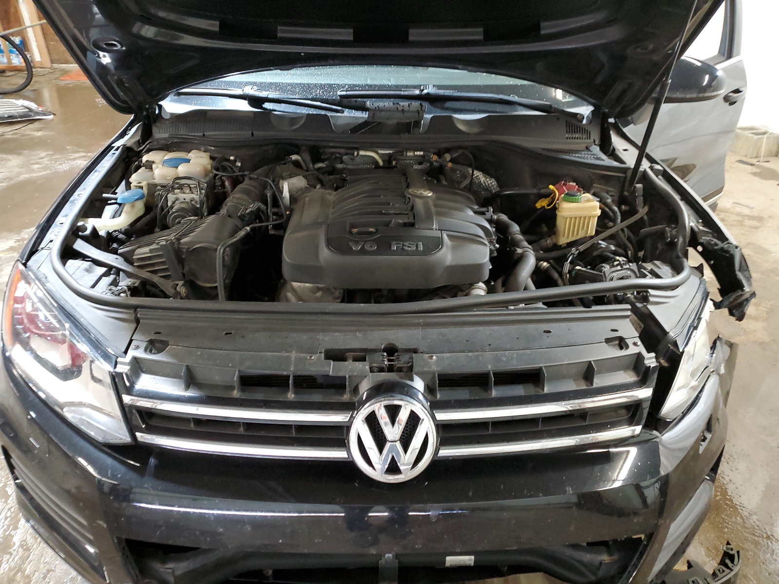 WVGEF9BPXCD008179 2012 Volkswagen Touareg V6