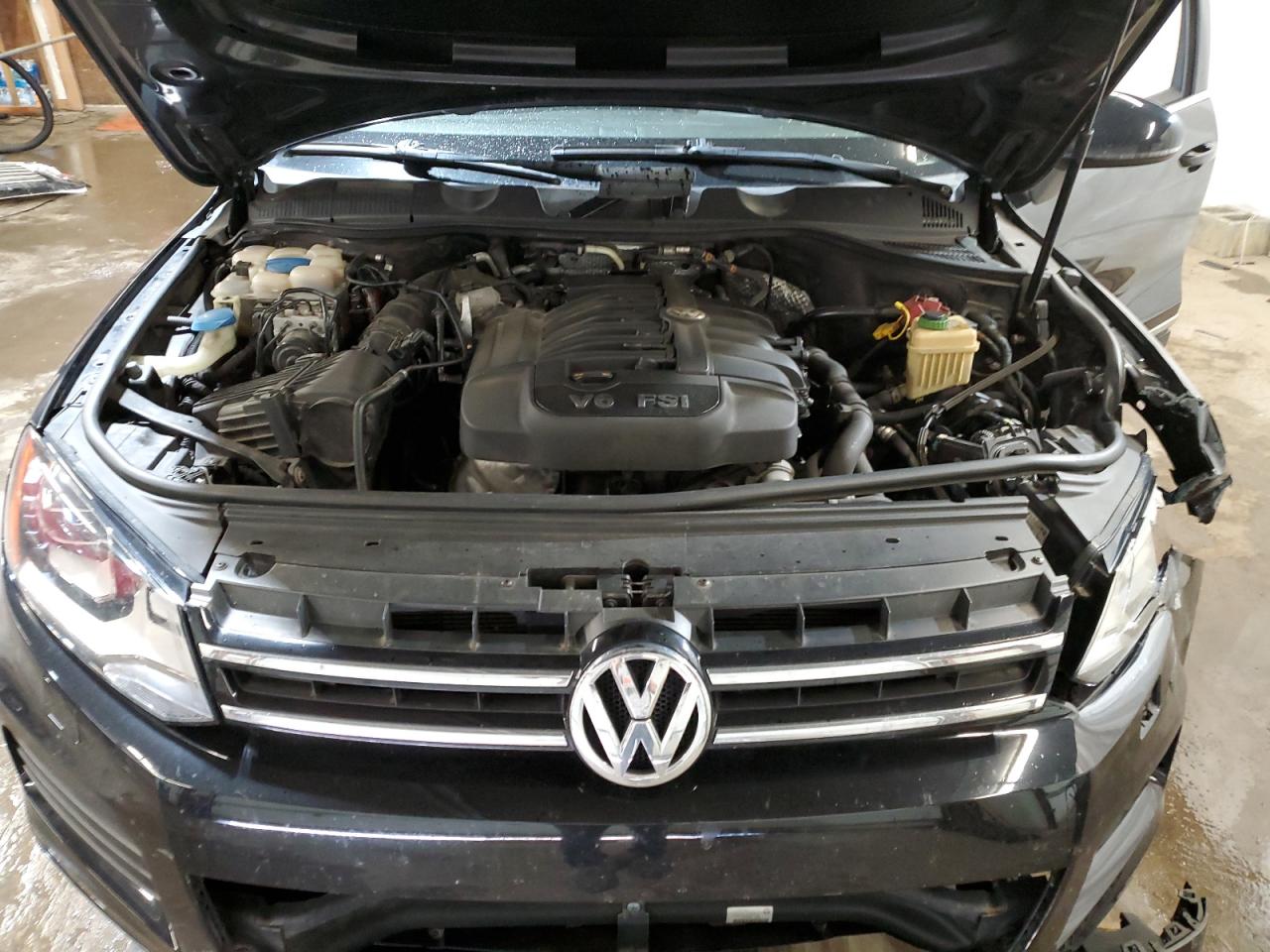 2012 Volkswagen Touareg V6 VIN: WVGEF9BPXCD008179 Lot: 60798204