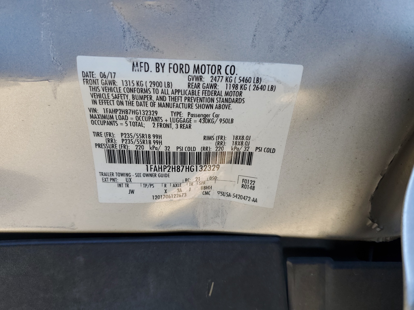 1FAHP2H87HG132329 2017 Ford Taurus Sel