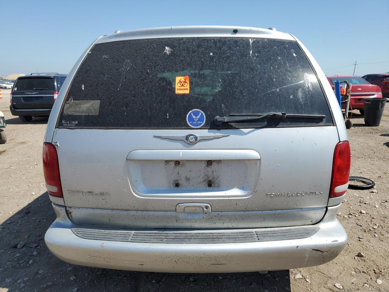 2000 Chrysler Town & Country Limited VIN: 1C4GP64LXYB545639 Lot: 58680984