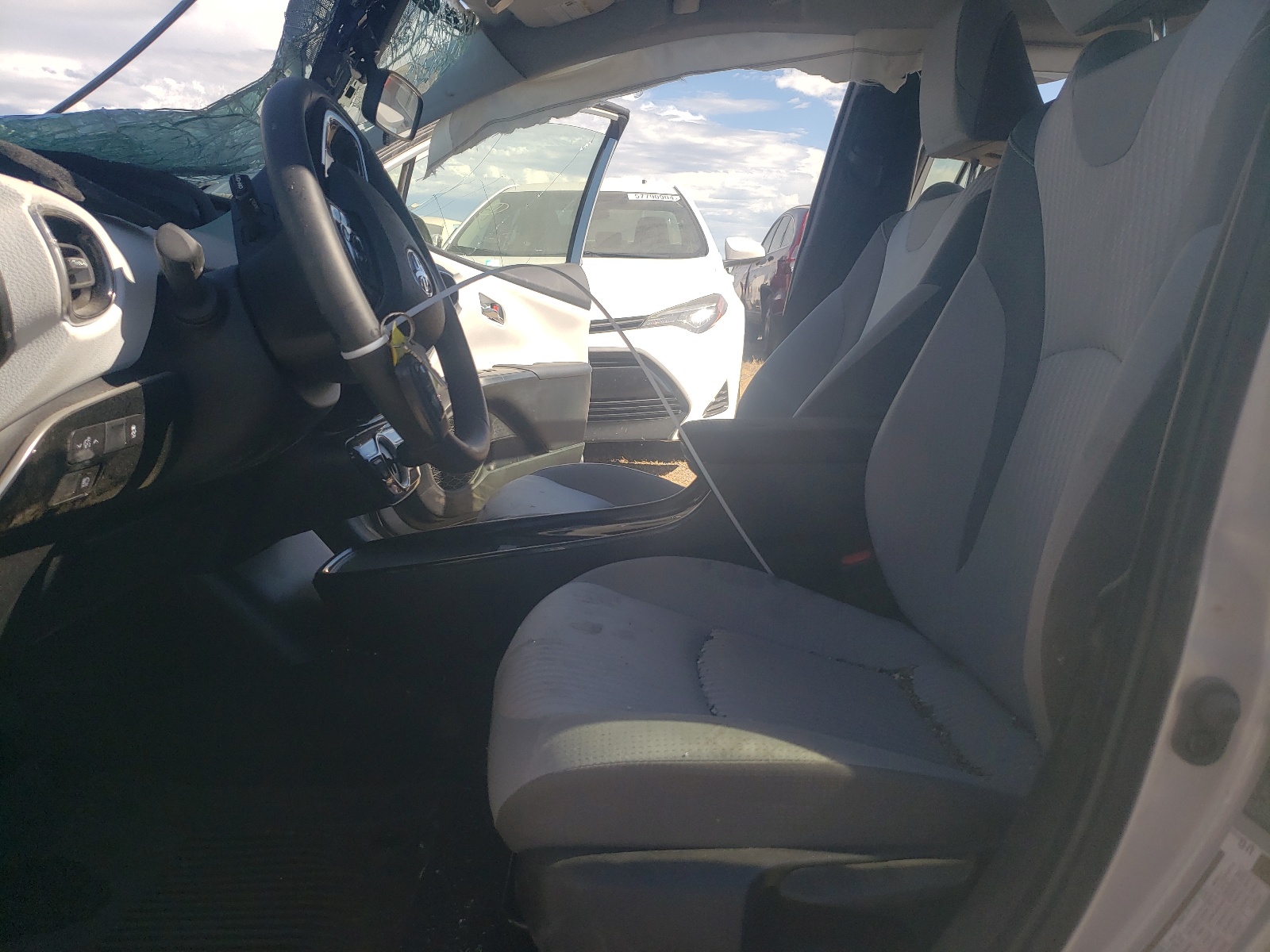 JTDKAMFP7N3227743 2022 Toyota Prius Prime Le