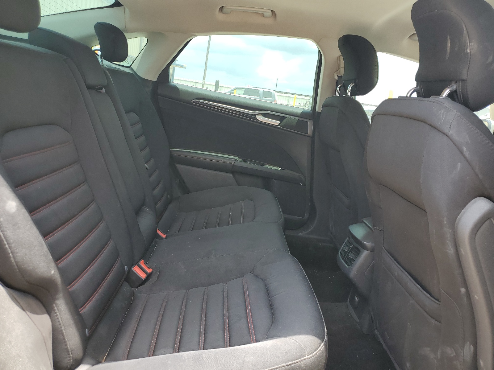 3FA6P0HD5FR159902 2015 Ford Fusion Se