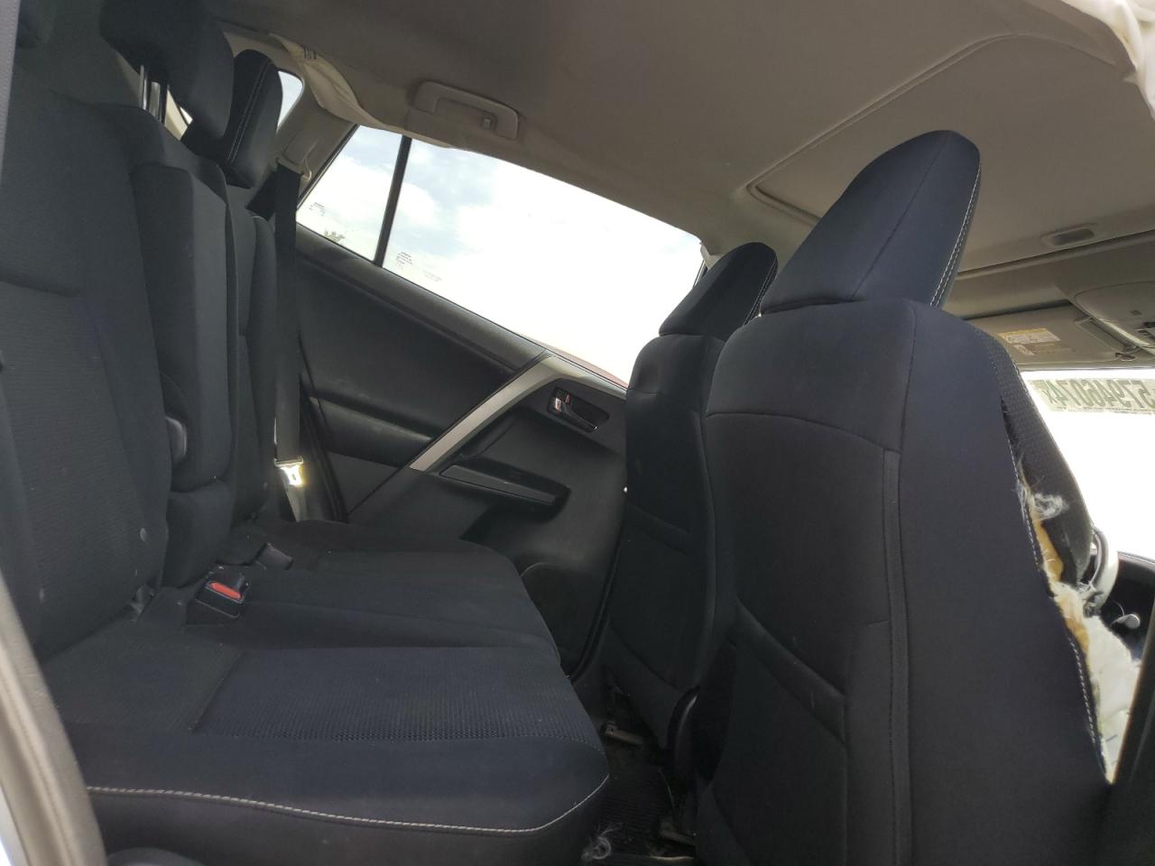 2017 Toyota Rav4 Xle VIN: 2T3RFREV8HW682132 Lot: 57946074