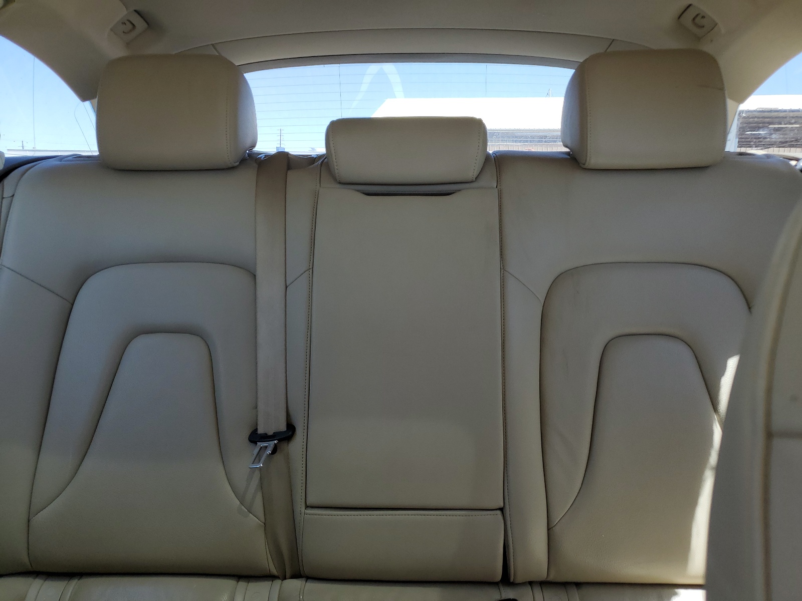 WAUWFAFL9BA137996 2011 Audi A4 Premium Plus