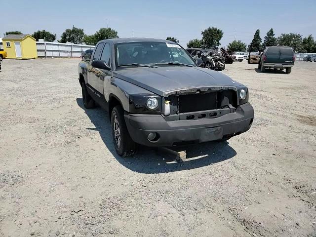 2005 Dodge Dakota Quad Slt VIN: 1D7HE48K95S331047 Lot: 59545094