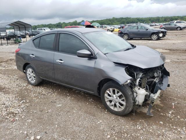  NISSAN VERSA 2018 Сірий