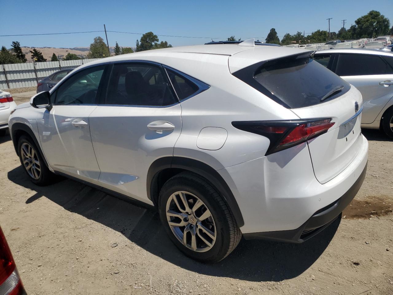 JTJYWRBZ4F2002250 2015 LEXUS NX - Image 2