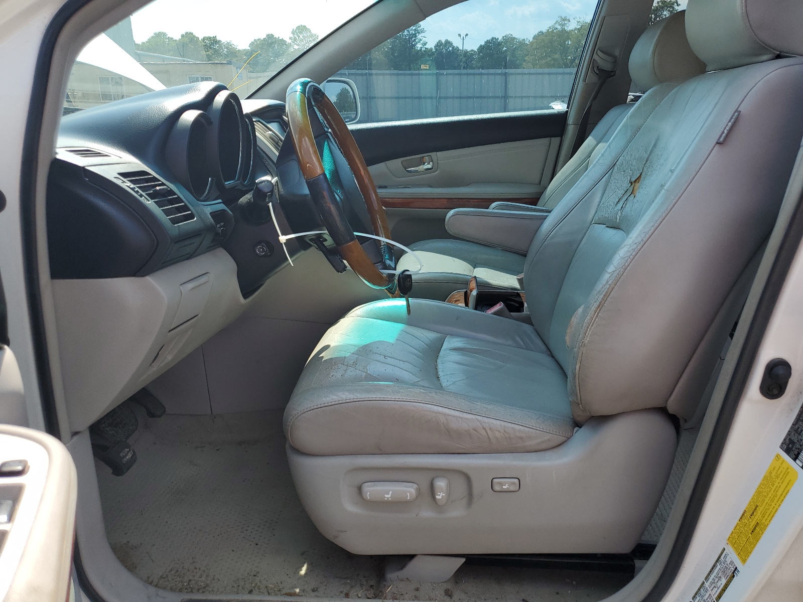 2T2GA31U54C006320 2004 Lexus Rx 330