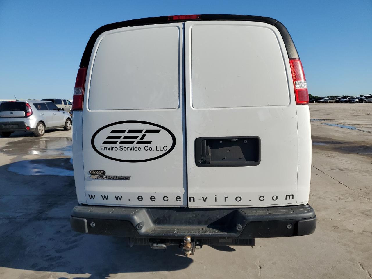 2018 Chevrolet Express G2500 VIN: 1GCWGAF12J1342069 Lot: 57894484