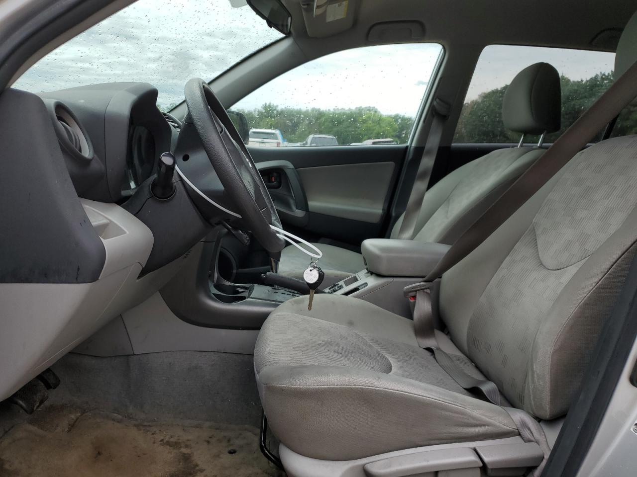 2010 Toyota RAV 4 - Image 7