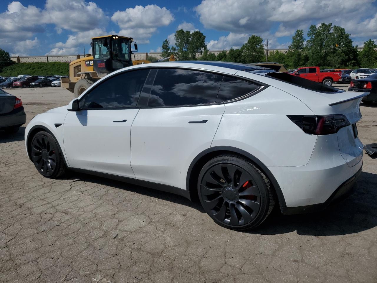 7SAYGDEFXPF847612 2023 TESLA MODEL Y - Image 2