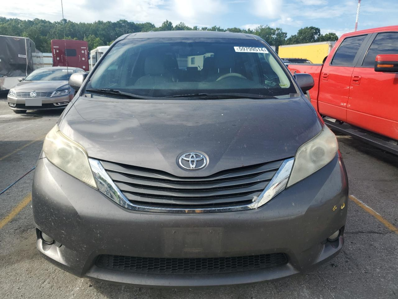 2012 Toyota Sienna Xle vin: 5TDYK3DC3CS204134