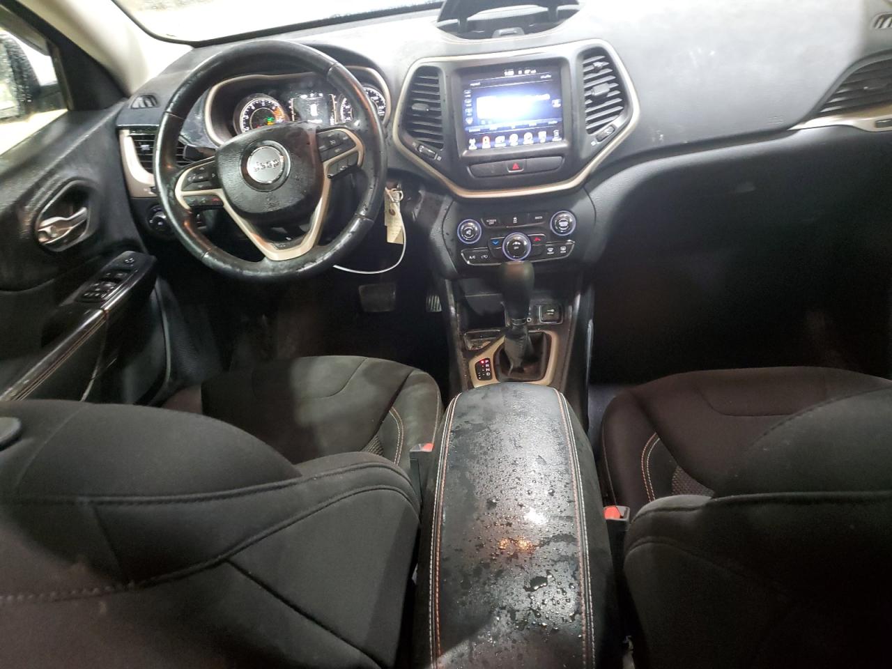 2016 Jeep Cherokee Latitude VIN: 1C4PJLCB0GW369250 Lot: 59245794