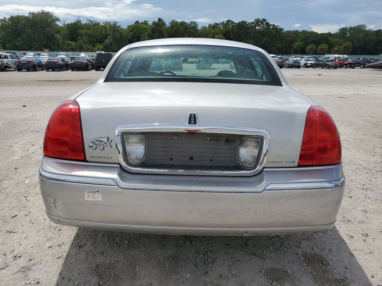 2007 Lincoln Town Car Signature Limited VIN: 1LNHM82W97Y619016 Lot: 60689384