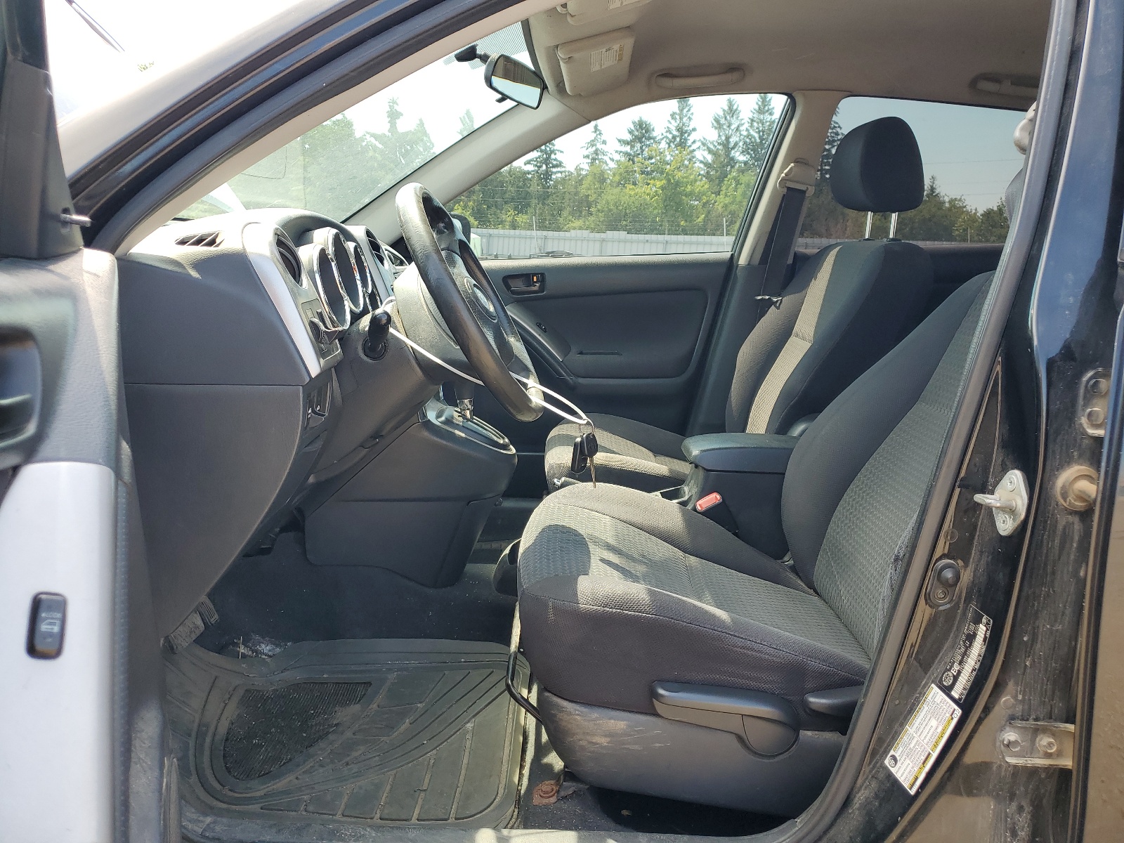 2T1KR32E75C890907 2005 Toyota Corolla Matrix Xr