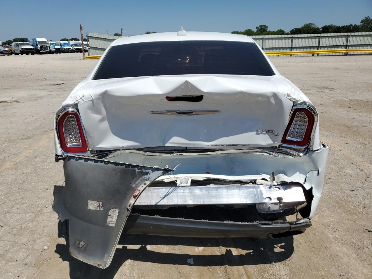 2C3CCAEG0GH343546 2016 Chrysler 300C