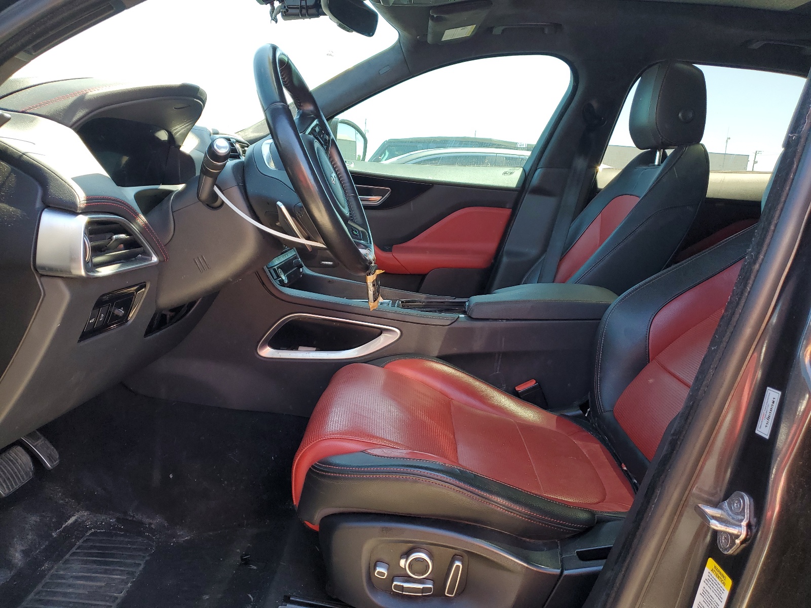 SADCL2GX1KA603348 2019 Jaguar F-Pace R - Sport