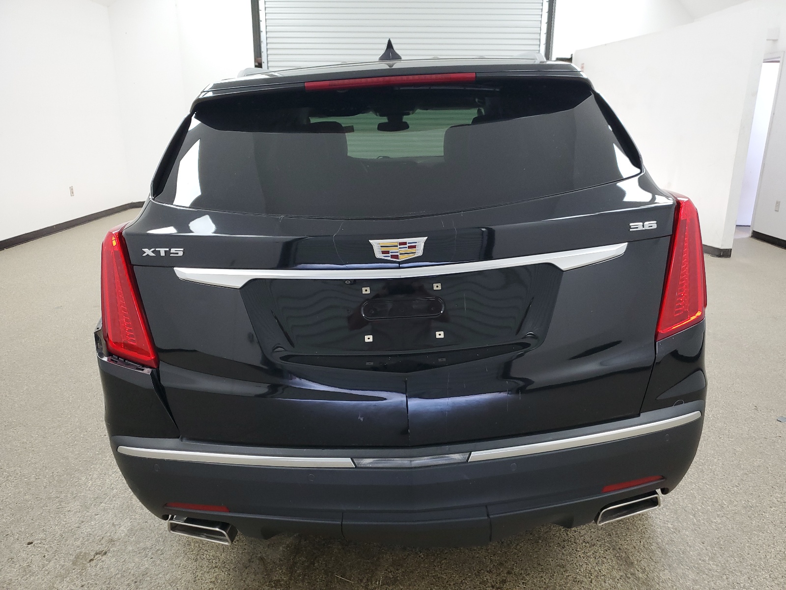 1GYKNBRS0HZ101115 2017 Cadillac Xt5 Luxury