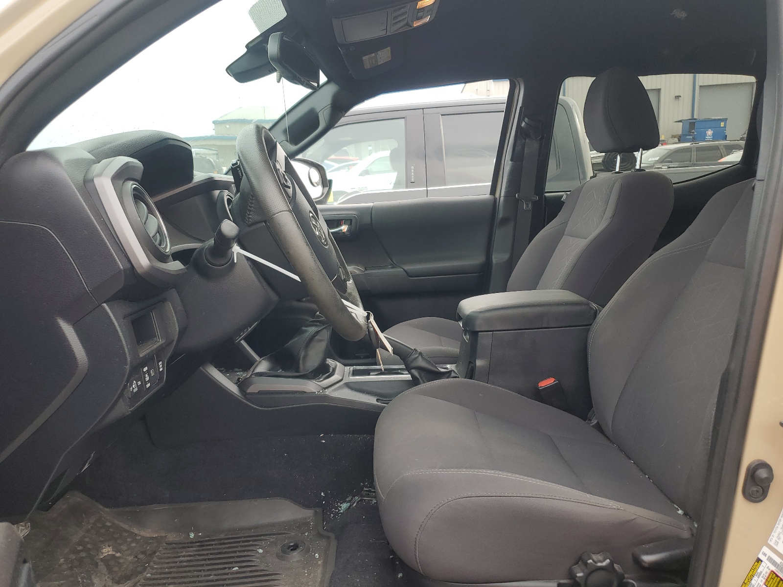 5TFCZ5AN4KX185738 2019 Toyota Tacoma Double Cab