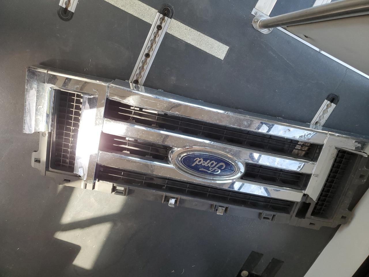 2019 Ford Econoline E450 Super Duty Cutaway Van VIN: 1FDFE4FS9KDC42238 Lot: 68980214