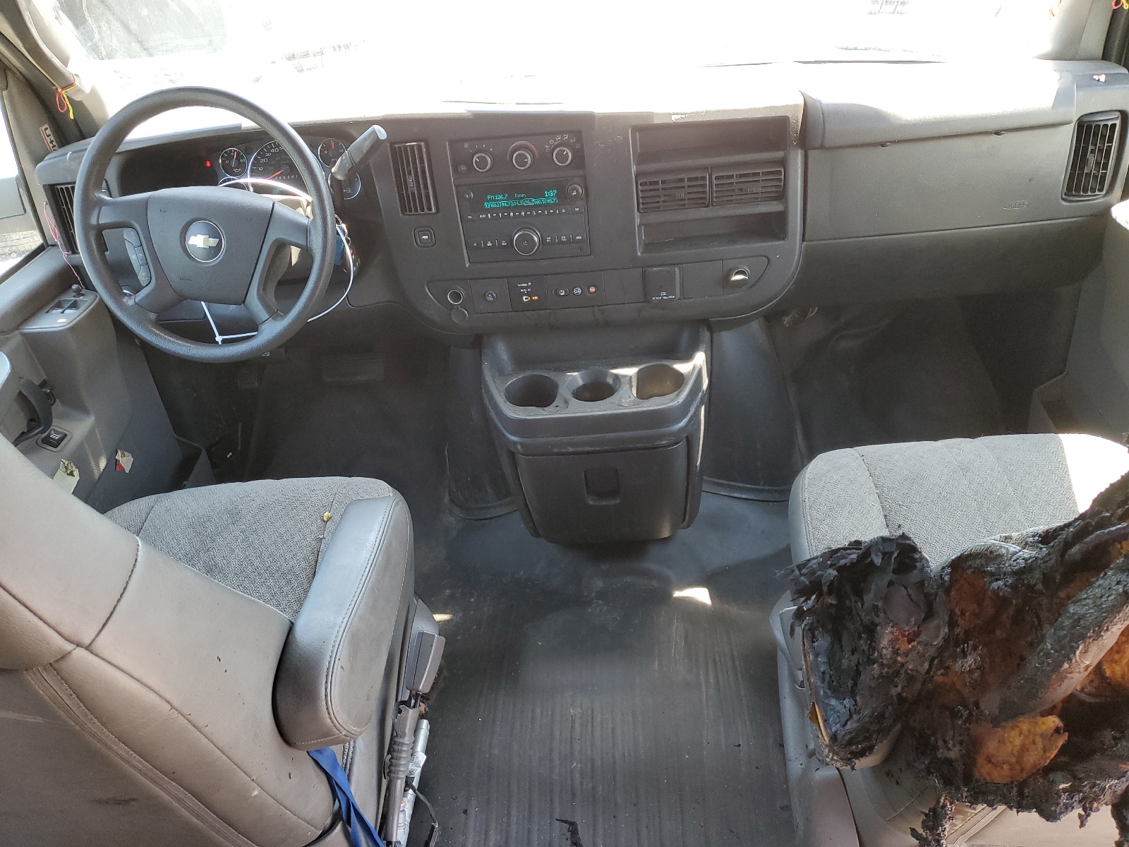 1GCWGAFP6K1312546 2019 Chevrolet Express G2500