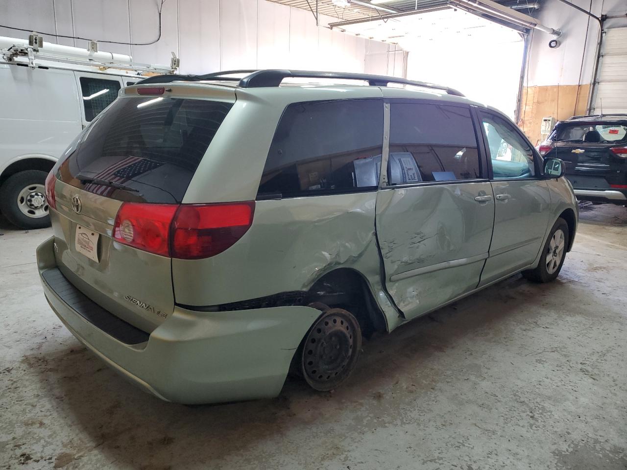 2006 Toyota Sienna - Image 3