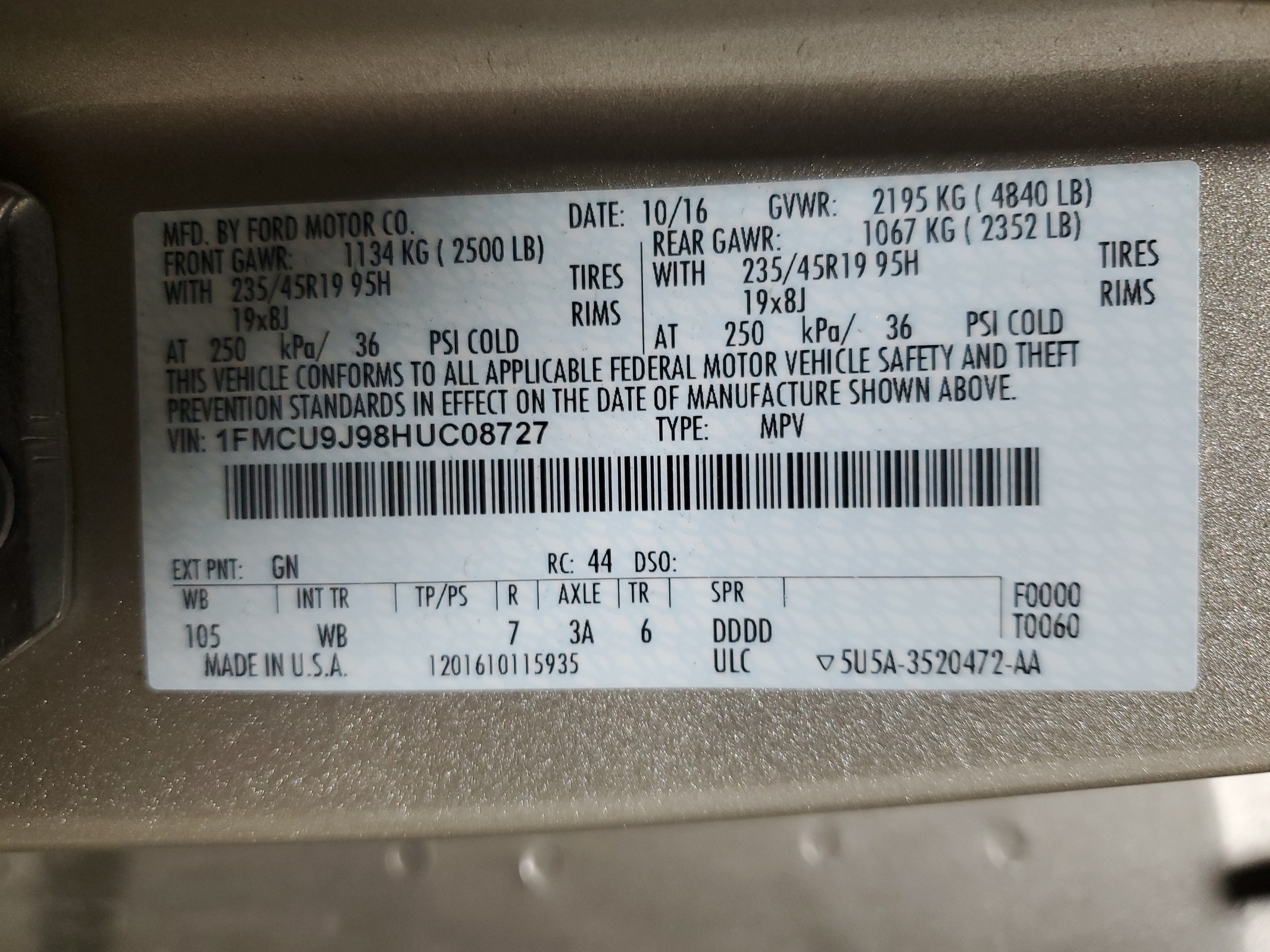 1FMCU9J98HUC08727 2017 Ford Escape Titanium
