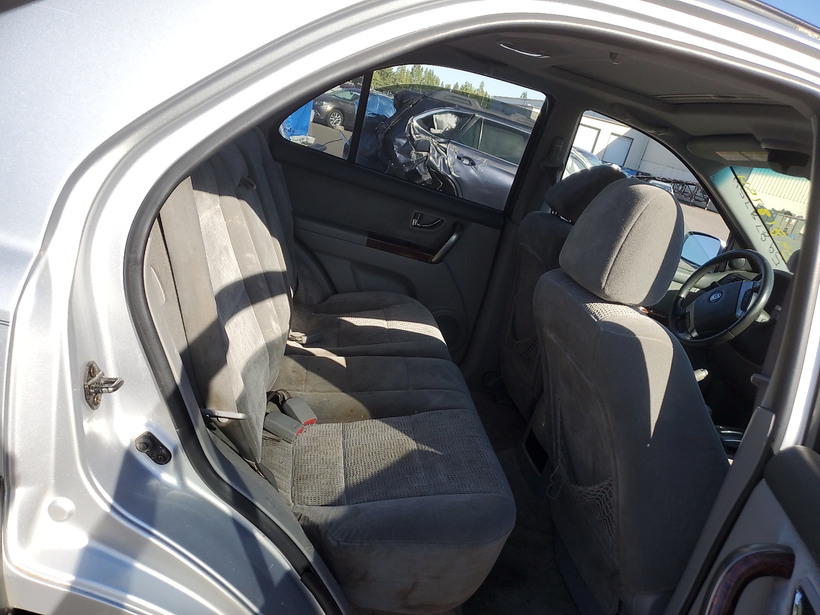 KNDJC733645301147 2004 Kia Sorento Ex