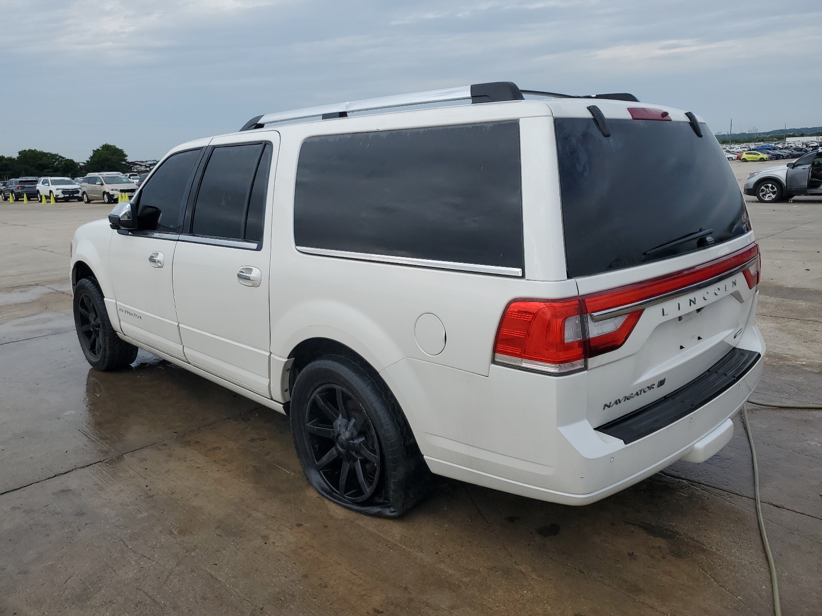 2015 Lincoln Navigator L vin: 5LMJJ3HT5FEJ01296