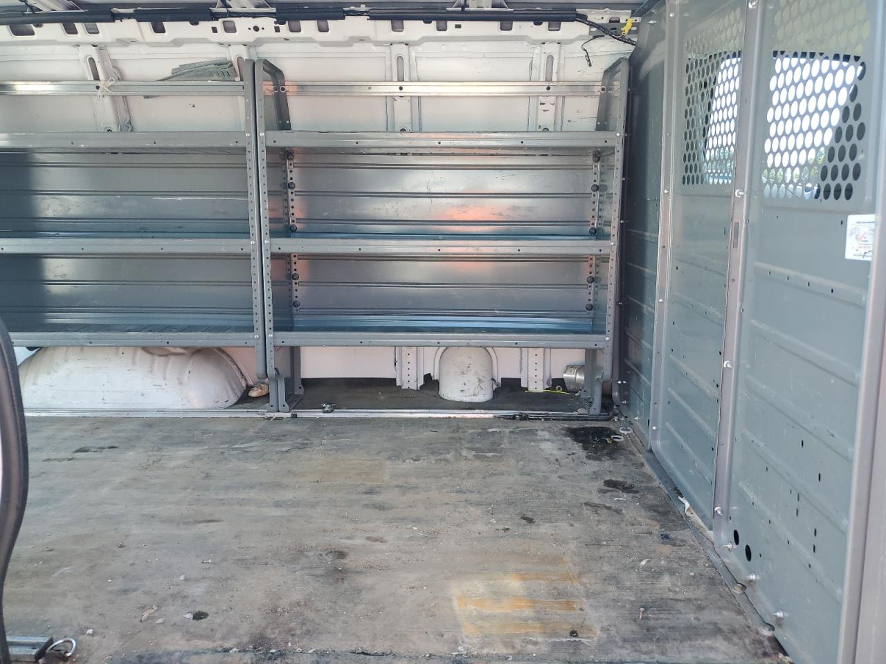 2016 Chevrolet Express G2500 VIN: 1GCWGAFFXG1172693 Lot: 58818974