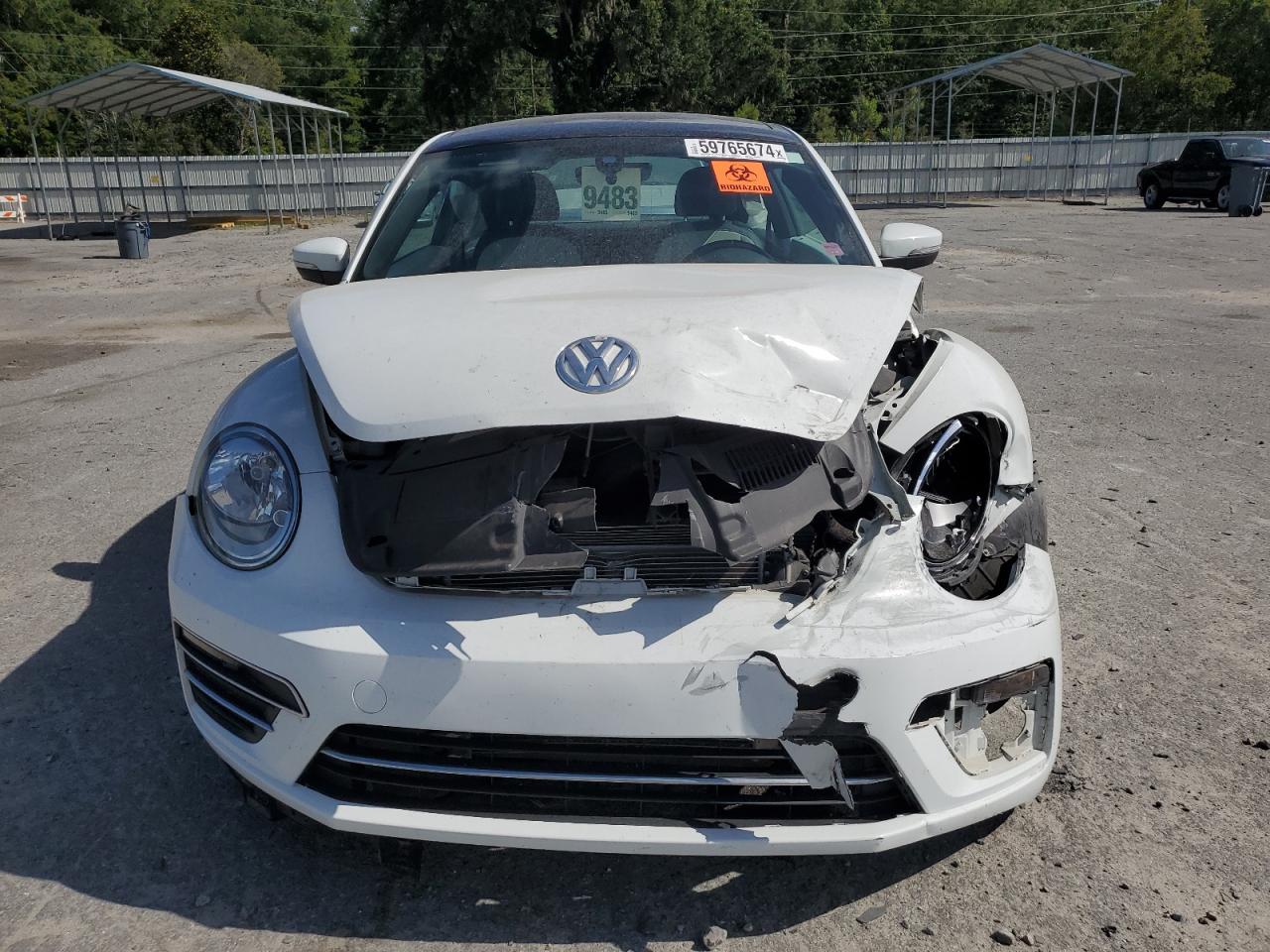 2018 Volkswagen Beetle - Image 5
