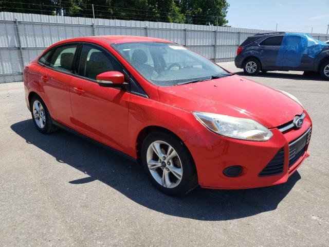  FORD FOCUS 2014 Красный