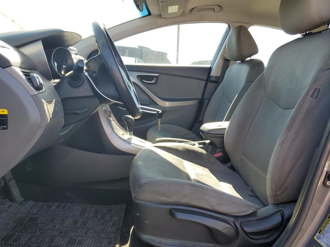 2011 Hyundai Elantra - Image 7