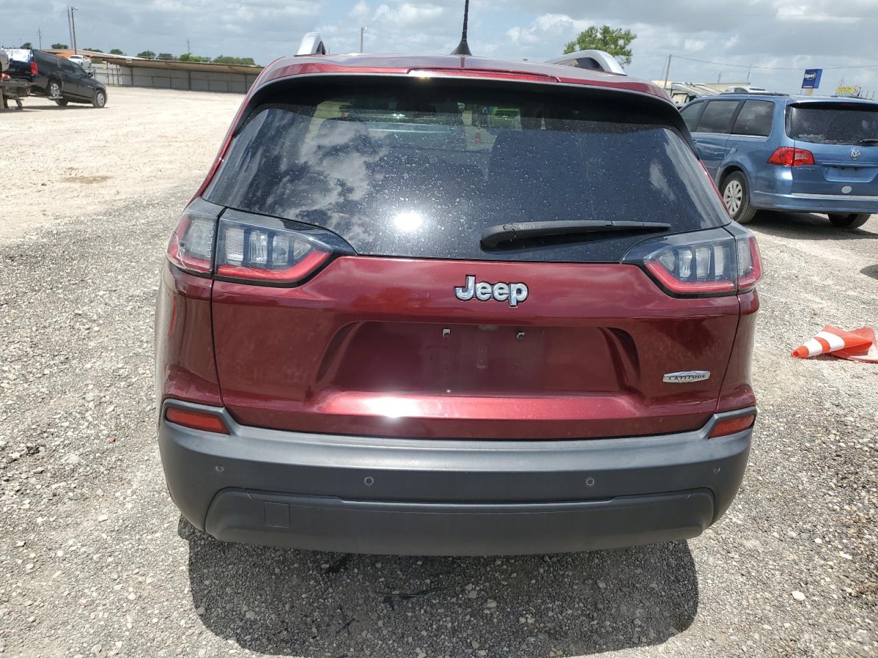 1C4PJLLB0KD366479 2019 Jeep Cherokee Latitude Plus