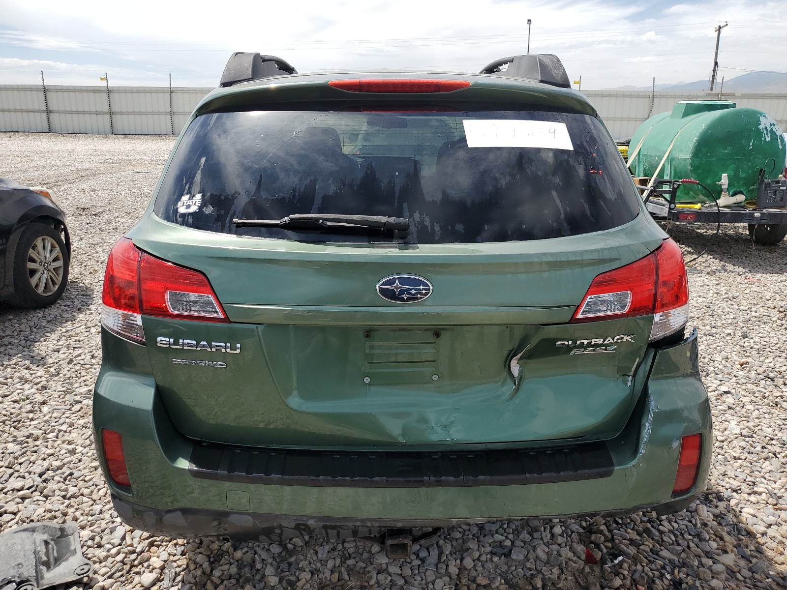 4S4BRBBC2A3331921 2010 Subaru Outback 2.5I Premium