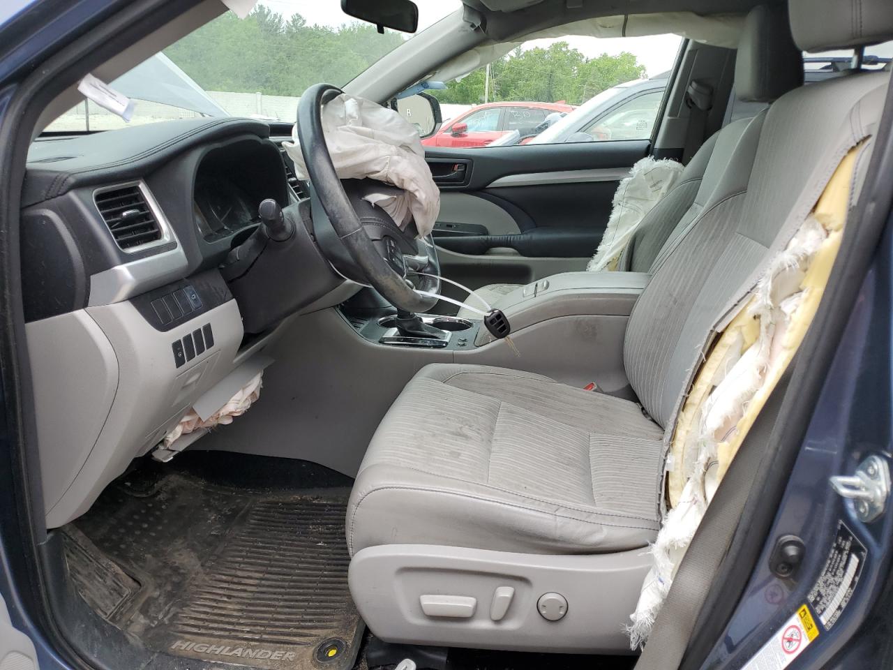 2015 Toyota Highlander Le VIN: 5TDBKRFH1FS123512 Lot: 59152624